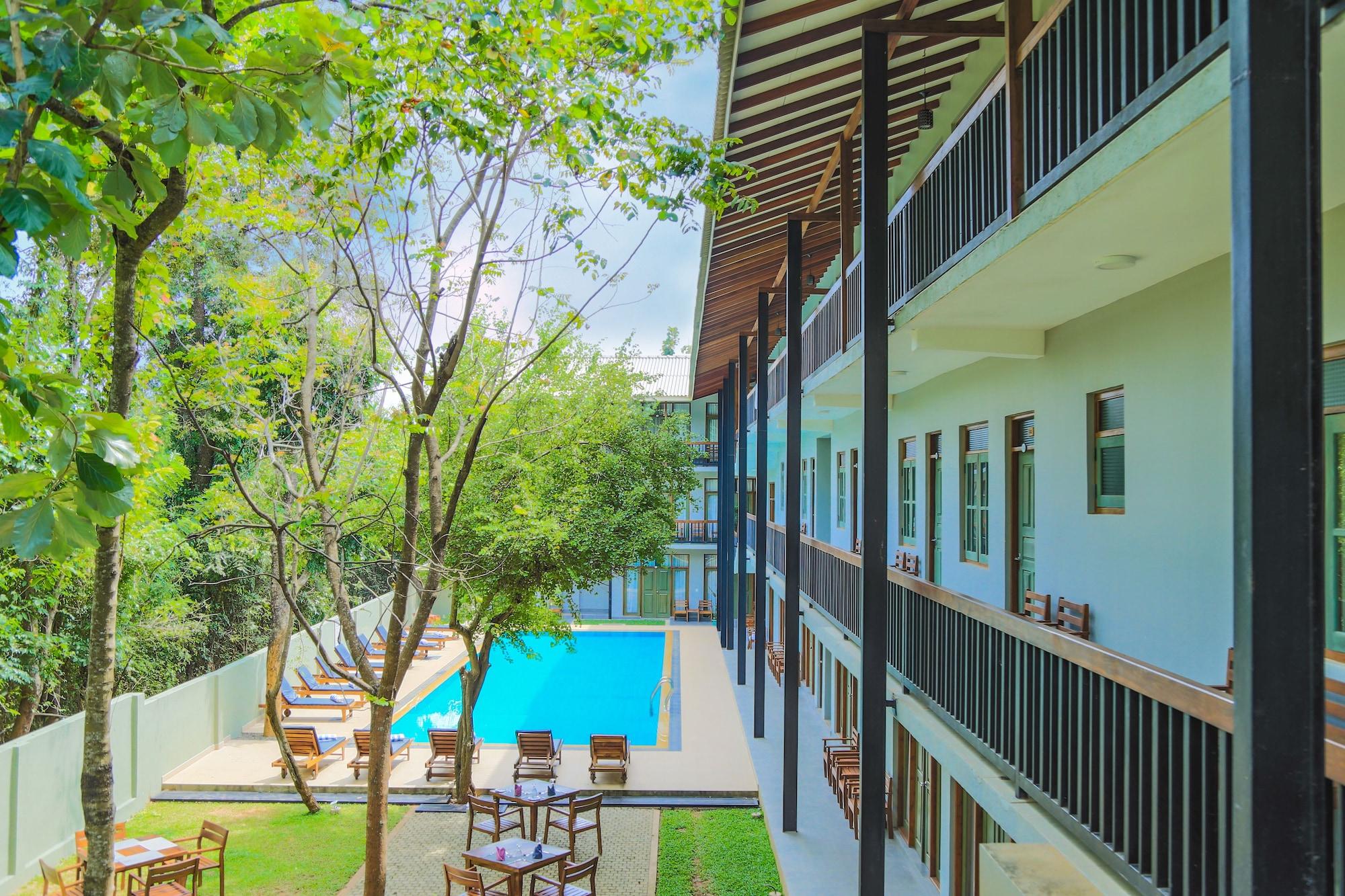 Fresco Water Villa Σιγκιρίγια Εξωτερικό φωτογραφία