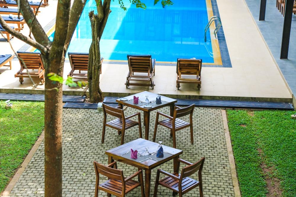 Fresco Water Villa Σιγκιρίγια Εξωτερικό φωτογραφία