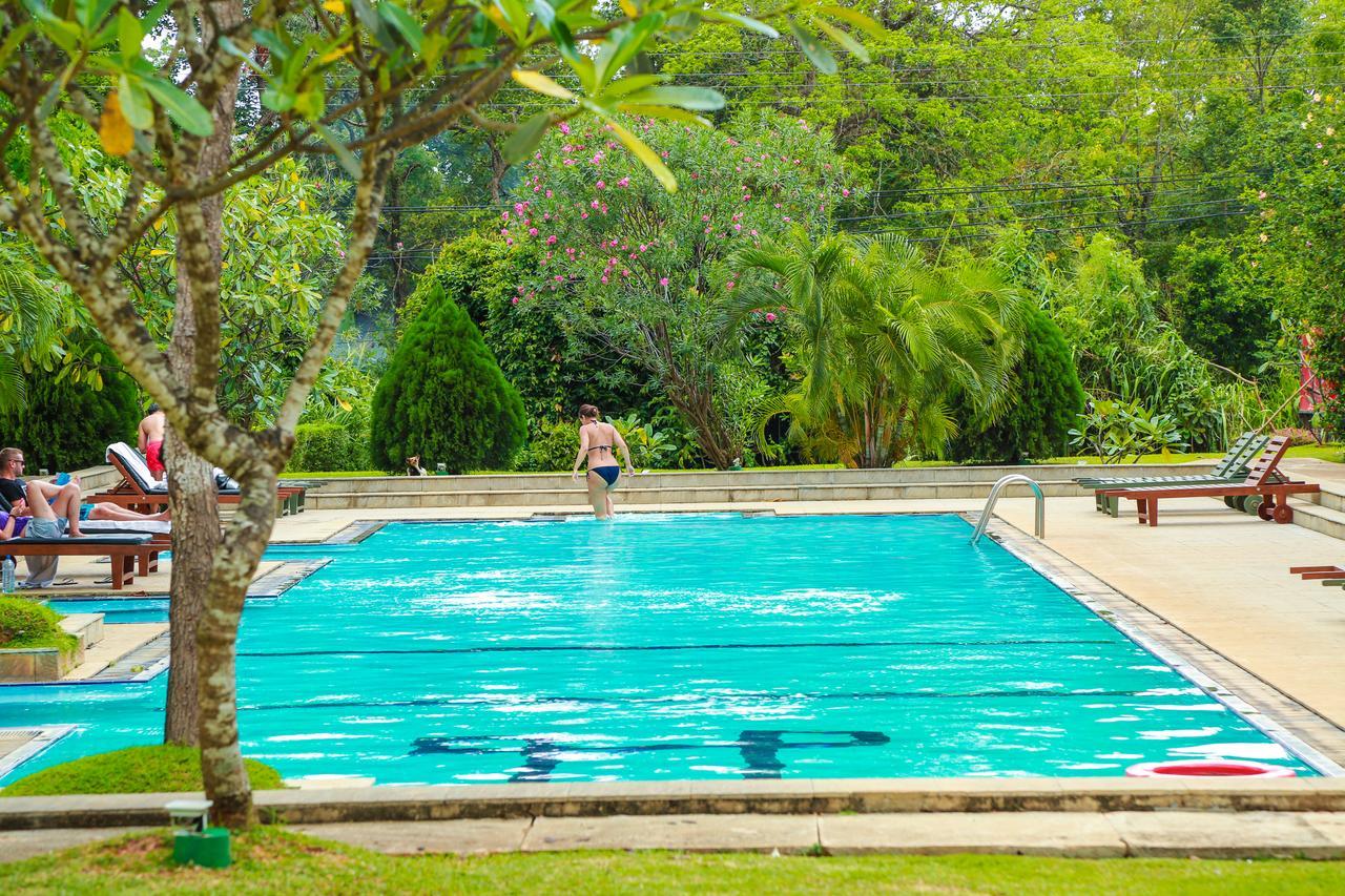 Fresco Water Villa Σιγκιρίγια Εξωτερικό φωτογραφία